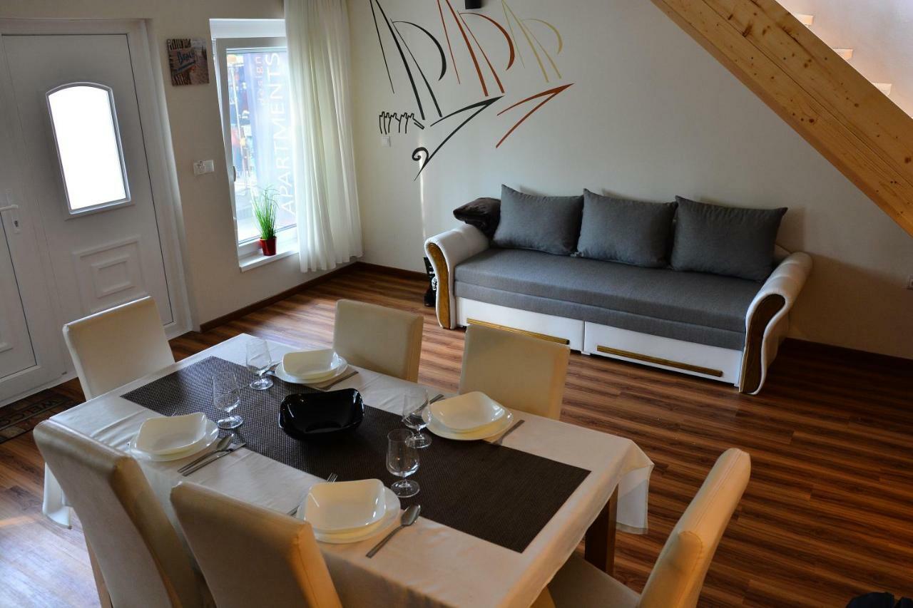 Room4U Apartment Balatonszárszó Eksteriør billede